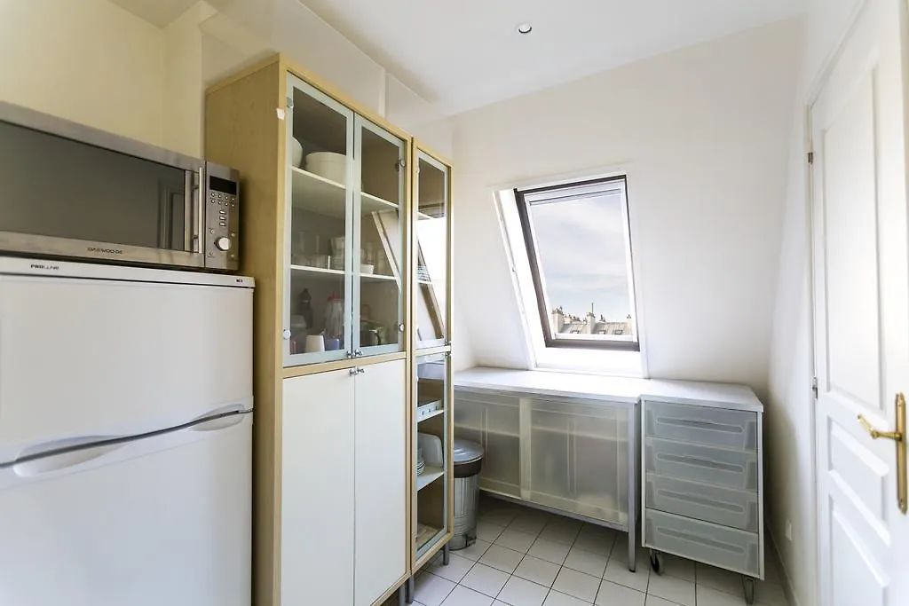 Halldis - Champs-elysees Apartmán