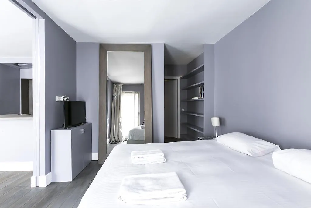 Halldis - Champs-elysees Apartment