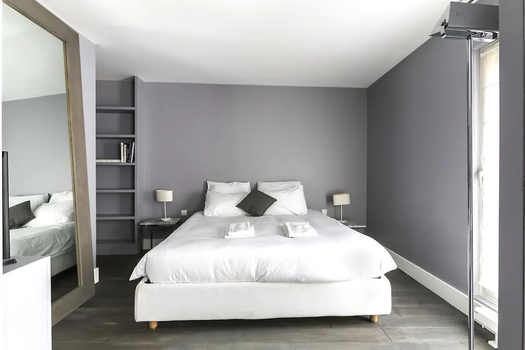 Halldis - Champs-elysees Apartment